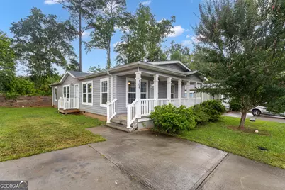 109 Willow Drive E, Newnan, GA 30263 - Photo 1