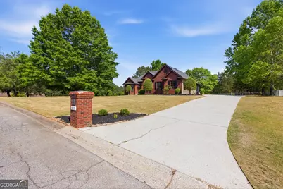 2015 Wood Valley Drive, Loganville, GA 30052 - Photo 9