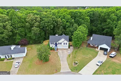 1026 Carriage Way, Loganville, GA 30052 - Photo 5