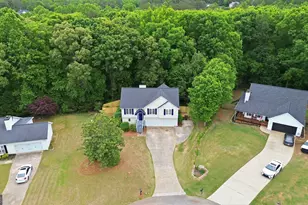 1026 Carriage Way, Loganville, GA 30052 - Photo 5