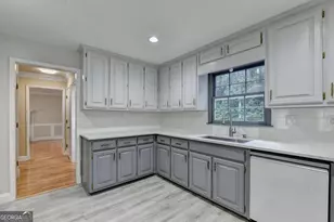 1437 Watsons Pl, Lawrenceville, GA 30043 - Photo 9