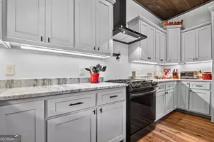 60 Hiles Hatch Ln, Blue Ridge, GA 30513 - Photo 13