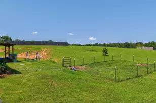 327 Skyview Dr, Winterville, GA 30683 - Photo 45