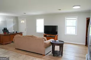 307 Pinewood Dr, Dublin, GA 31021 - Photo 11