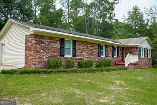 307 Pinewood Dr, Dublin, GA 31021 - Photo 3