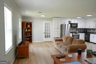 307 Pinewood Dr, Dublin, GA 31021 - Photo 9