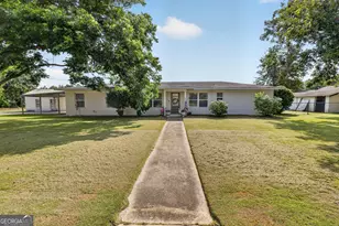 615 Pinewood Dr, Brooklet, GA 30415 - Photo 1