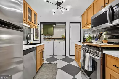 7750 Roswell Road, Sandy Springs, GA 30350 - Photo 13