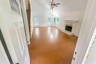 1454 Hembree Station Dr, Marietta, GA 30062 - Photo 3