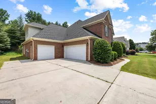 1610 Cascade Overlook, Peachtree City, GA 30269 - Photo 3