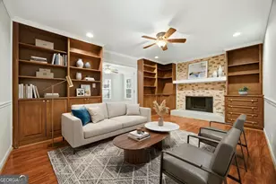 260 Barrington Dr E, Roswell, GA 30076 - Photo 5
