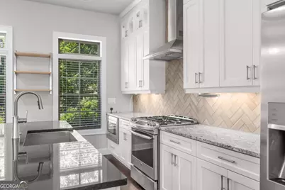 4147 Township Parkway, Atlanta, GA 30342 - Photo 9