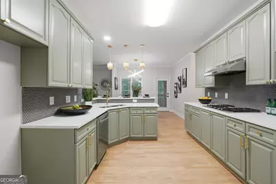 682 Montglade Ct, Suwannee, GA 30024 - Photo 37