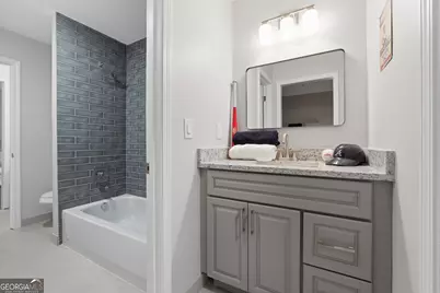 682 Montglade Ct, Suwannee, GA 30024 - Photo 9