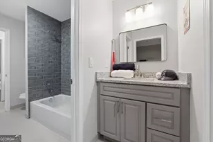 682 Montglade Ct, Suwannee, GA 30024 - Photo 9