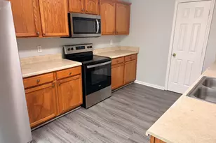 6229 Hickory Ln Cir, Union City, GA 30291 - Photo 3