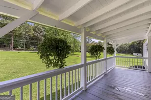 202 Oak Cir, Hull, GA 30646 - Photo 3