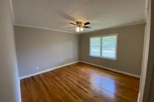 256 E Broad St, Winder, GA 30680 - Photo 3