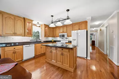 109 Bass Circle, Jackson, GA 30233 - Photo 9