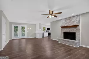 126 N Lake Dr, Lagrange, GA 30240 - Photo 7