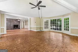 3135 Spalding Dr, Sandy Springs, GA 30350 - Photo 37