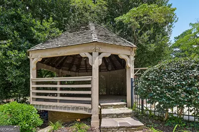 3135 Spalding Drive, Sandy Springs, GA 30350 - Photo 75