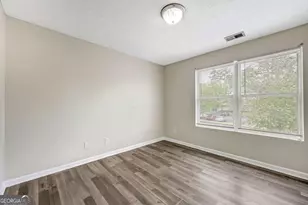 13202 Fairington Ridge Cir, Lithonia, GA 30038 - Photo 17