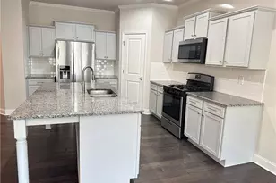 2045 Wheylon Dr, Lawrenceville, GA 30044 - Photo 3
