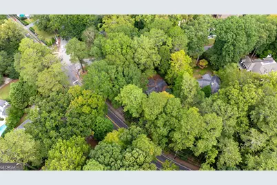 35 Putnam Circle NE, Atlanta, GA 30342 - Photo 15