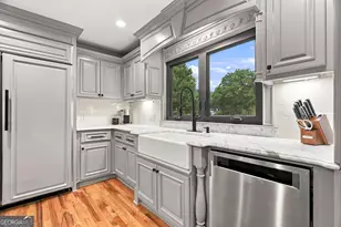 570 Creekwood Dr, Marietta, GA 30068 - Photo 23