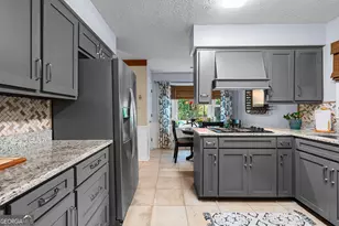 321 Woodfield Cir, Lagrange, GA 30240 - Photo 7