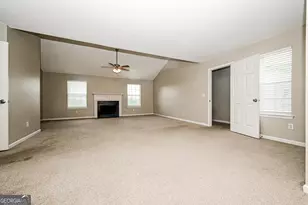 4621 Laura Pl, Lithonia, GA 30038 - Photo 9