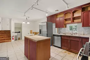 1229 Deleon Ct, Clarkston, GA 30021 - Photo 9