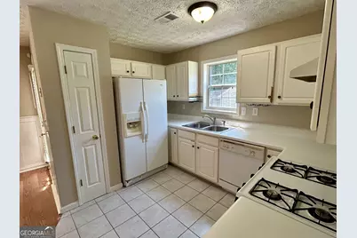 1061 Athena Court, Acworth, GA 30101 - Photo 9