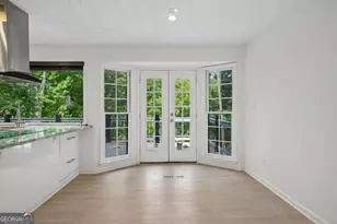 5132 Willow Point Pkwy, Marietta, GA 30068 - Photo 9