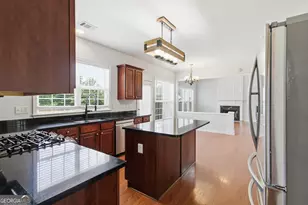 703 Aroura Dr, Woodstock, GA 30188 - Photo 9