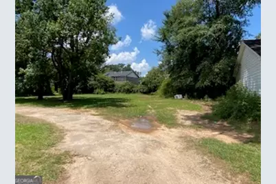 256 E Broad Street #UNIT B, Winder, GA 30680 - Photo 3