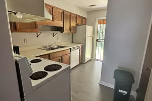 106 S Montrose St, Fort Valley, GA 31030 - Photo 5