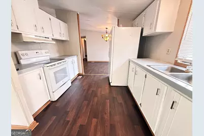 1361 Edgewood Avenue, Douglas, GA 31533 - Photo 7