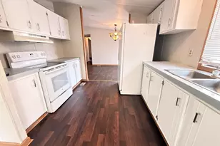 1361 Edgewood Ave, Douglas, GA 31533 - Photo 7