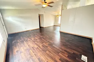 1361 Edgewood Ave, Douglas, GA 31533 - Photo 3