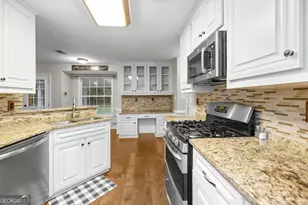 308 River Point Dr, McDonough, GA 30252 - Photo 15