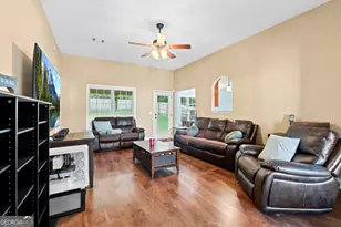 504 Leisure Lake Dr, Warner Robins, GA 31088 - Photo 5