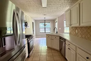6130 Devonshire Dr, Flowery Branch, GA 30542 - Photo 3