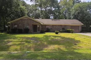 612 Georgia Ave, Hinesville, GA 31313 - Photo 3
