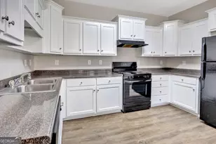 110 Colony Park Ln, Locust Grove, GA 30248 - Photo 17