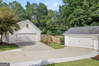 8850 Barron Circle, Gainesville, GA 30506 - Photo 3