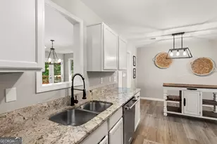8850 Barron Cir, Gainesville, GA 30506 - Photo 9