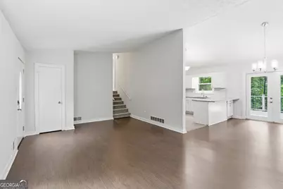 1035 Lakewood Drive, Marietta, GA 30066 - Photo 9