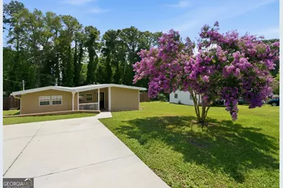 864 Chrysler Avenue SE, Smyrna, GA 30080 - Photo 1